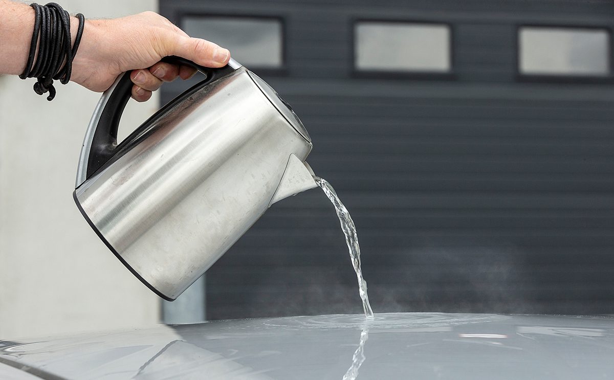Warum müssen Sie Ihr Auto mit kochendem Wasser übergießen? ➤ Buzzday.info