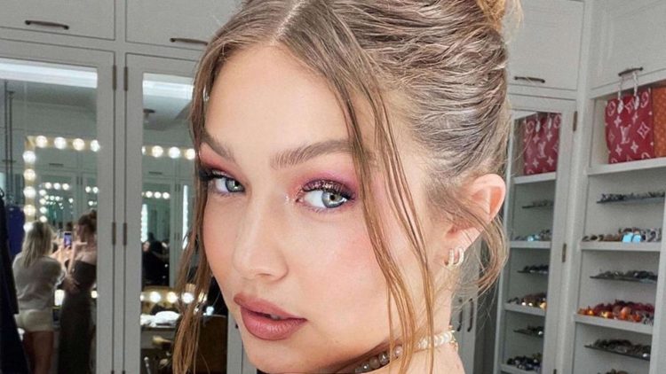 Depois de ter sido presa por posse de droga, Gigi Hadid exibiu-se… em biquíni!