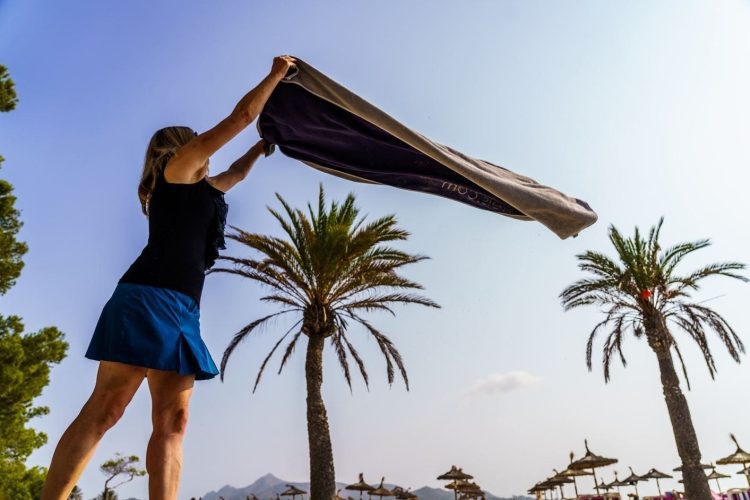 Kampf um Sonnenliegen: Video zeigt verrückte Urlauber an einem Hotelpool auf Mallorca