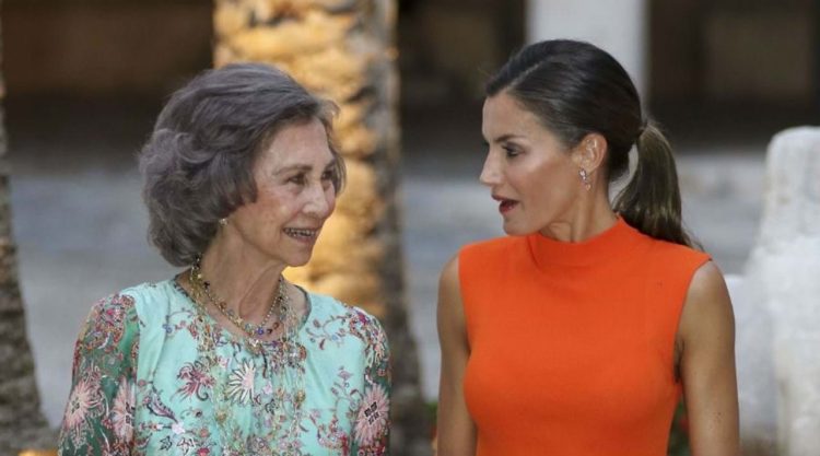 Houve gritaria e ameaças no palácio: Sofia abandonou a Palma e Letizia