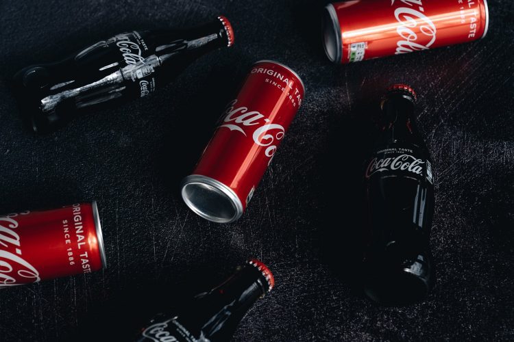 ¿Qué ocurre si te lavas el pelo con Coca-Cola?