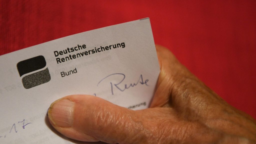 Alarm für Rentner: Große Änderungen bei der Rente!