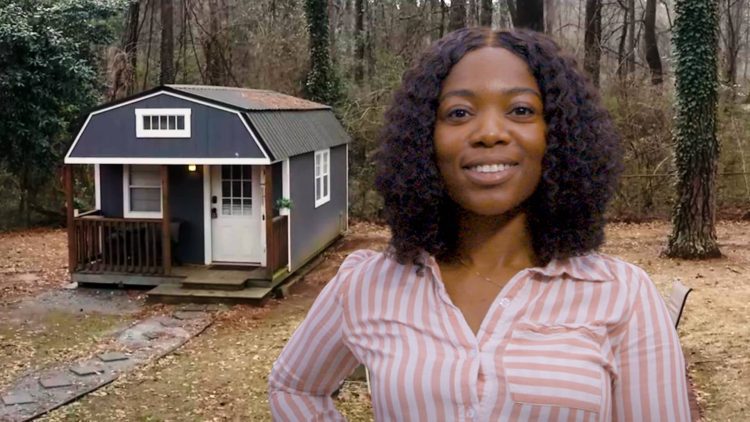 This 27-year-old woman lives in a small house, but it’s beautiful!