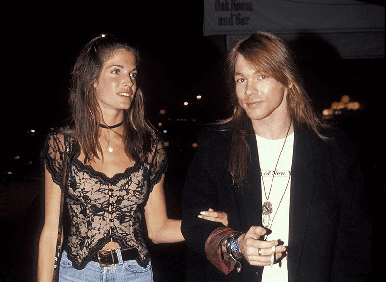 Este es el aspecto de Stephanie Seymour en los 90. Engañó a Axl Rose