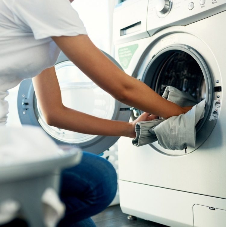 Quais são os três erros que você comete ao lavar roupa – desperdiçar tempo e dinheiro?