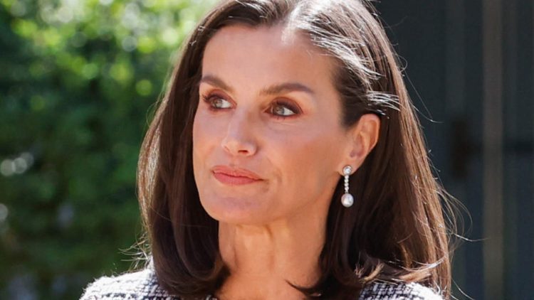 Las cinco fotos de la Reina Letizia: “Escándalo y bochorno”