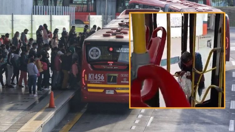 Impactante: un hombre queda colgado de las puertas de un autobús del SITP por intentar colarse en los autobuses