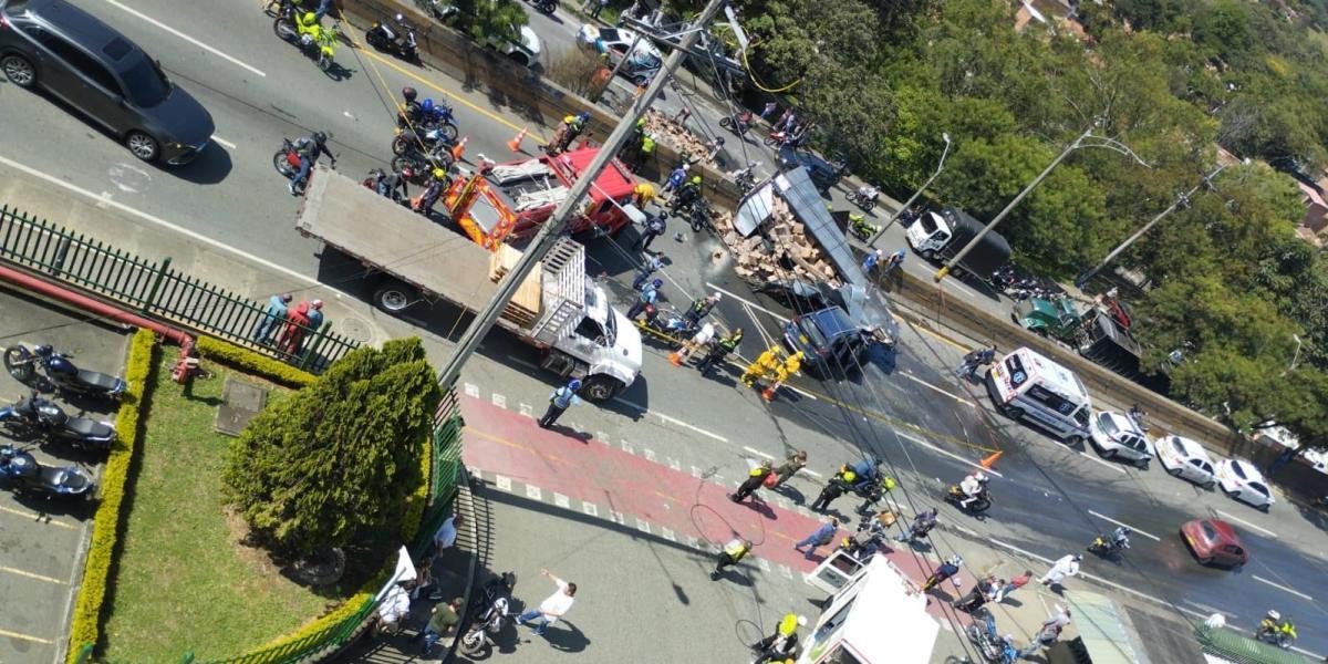 Medellín celebra su “Nochebuena” tras accidente de camión de ron: video ➤ Buzzday.info