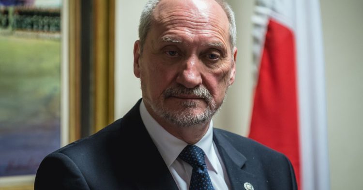 Szokujące ustalenia komisji ds. wpływów rosyjskich. Macierewicz może usłyszeć zarzut