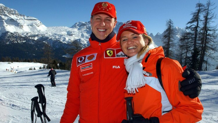 Michael Schumacher felesége „jelentős döntést” hoz az F1-es legendáról készült „intim” fotók közzétételével való fenyegetés közepette