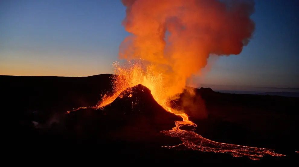 Los científicos están preocupados por un supervolcán en Italia. Han encontrado algo en su cráter