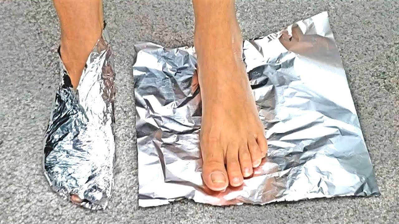 Você não vai acreditar no que pode acontecer com suas pernas se envolvê-las em papel-alumínio!
