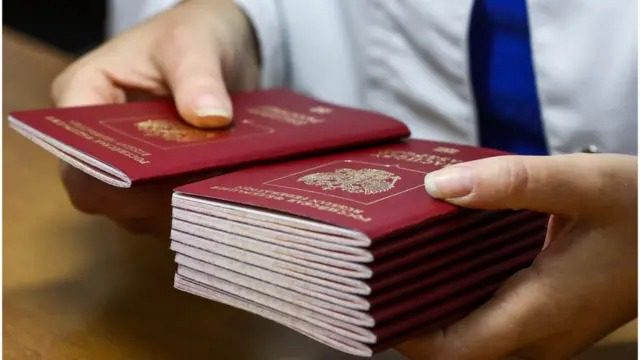 Aquí hay una lista de personas que se han nacionalizado rusas. Es difícil de creer
