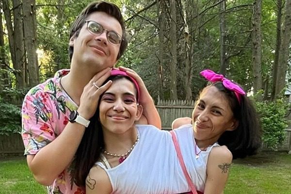 Las gemelas mexicanas de 25 años, unidas por la cadera, hablaron abiertamente sobre la vida privada de su hermana casada ➤ Buzzday.info