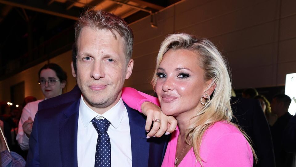 Evelyn Burdeckis Baby-Sex-Phantom: Blondine erzählt Oliver Pocher Schockierendes ➤ Buzzday.info