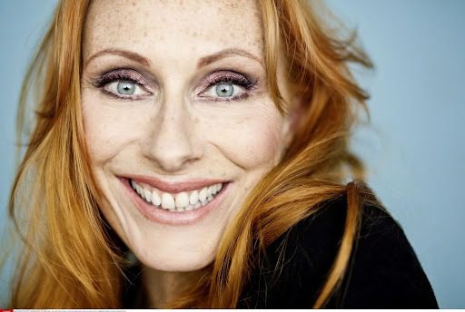 Andrea Sawatzki sagt: „Ich finde Falten oft schön.“ ➤ Buzzday.info