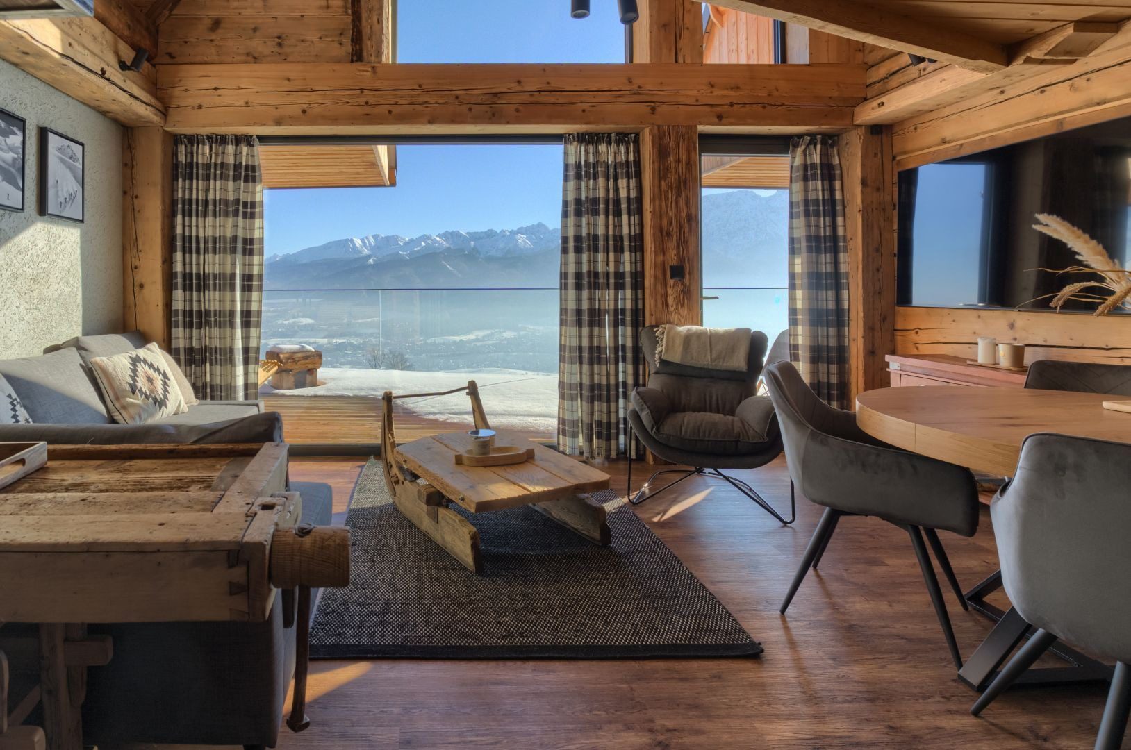 Катерачи намират къща в Маунтин Сайд. След това поглеждат вътре!