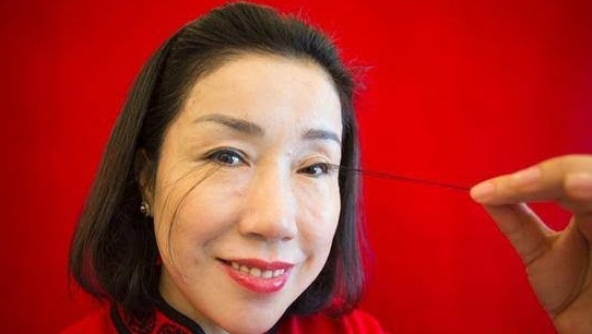Ihre Wimpern wuchsen auf 20,5 cm heran – Ärzte fanden keine Erklärung dafür ➤ Buzzday.info