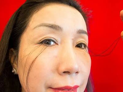 Ihre Wimpern wuchsen auf 20,5 cm heran – Ärzte fanden keine Erklärung dafür